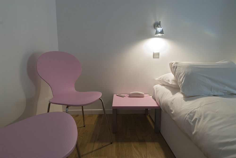 Hotel Domaine Des Sequoias - Les Collectionneurs Ruy-Montceau Esterno foto